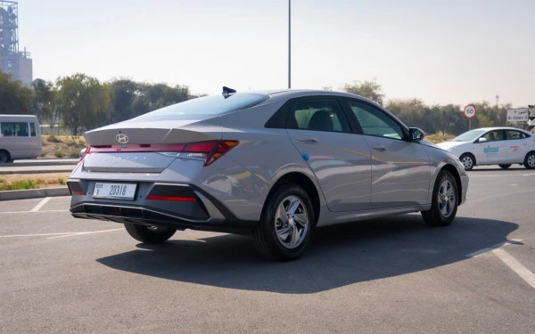  Grey Hyundai Elantra Photo 6
