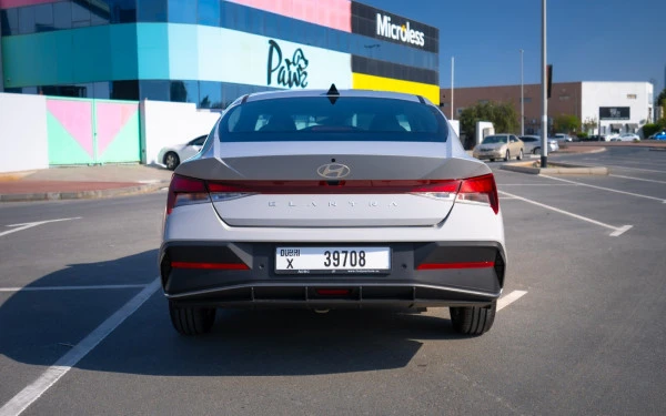  Grey Hyundai Elantra Photo 3