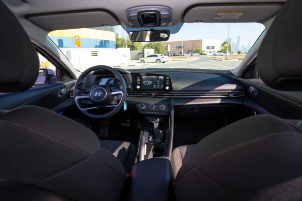  Grey Hyundai Elantra Photo 7