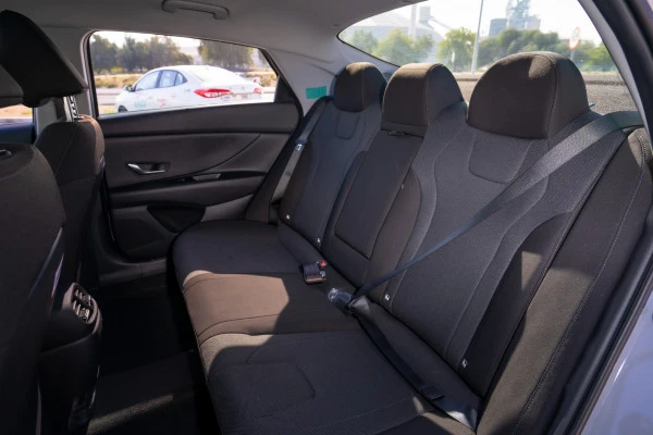  Grey Hyundai Elantra Photo 12