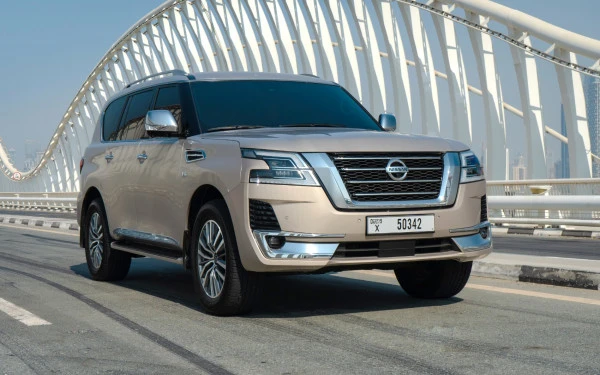  Beige Nissan Patrol Platinum V8 Photo 2