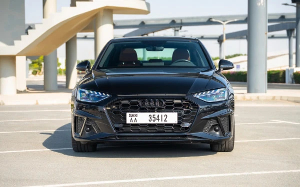  Black Audi A4 Photo 2