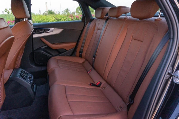  Black Audi A4 Photo 8