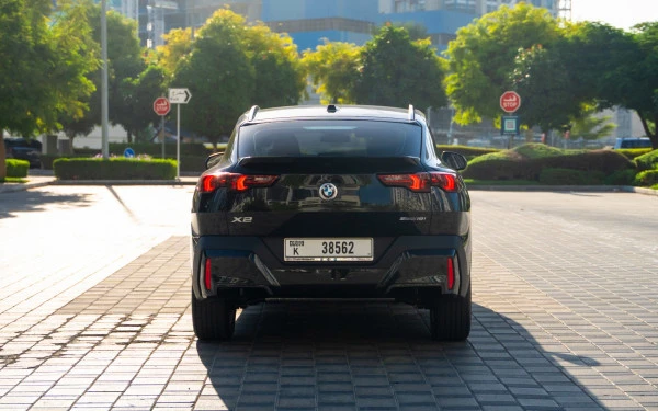  Black BMW X2 Photo 4