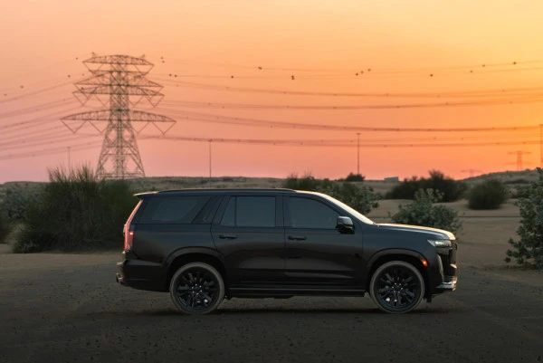  Black Cadillac Escalade Sport Platinum Photo 3
