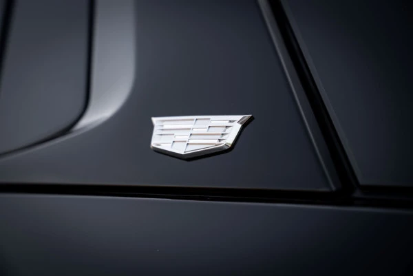  Black Cadillac Escalade Photo 7