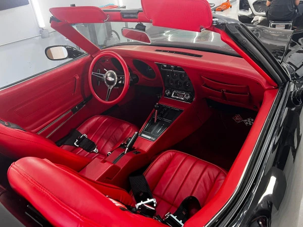  Black Chevrolet Corvette Photo 3