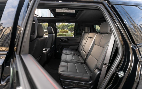  Black Chevrolet Tahoe RST Photo 7