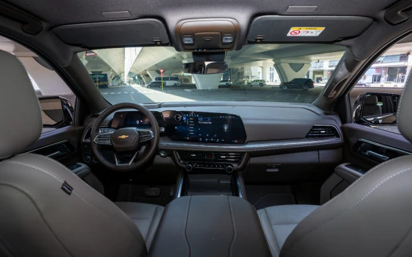  Black Chevrolet Tahoe Photo 13