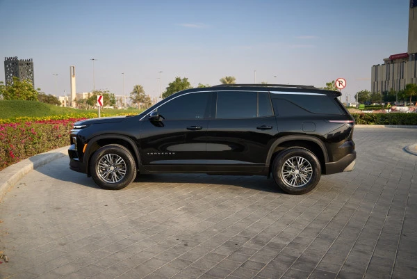  Black Chevrolet Traverse Photo 5