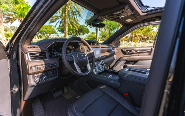  Black GMC Yukon Denali Photo 6