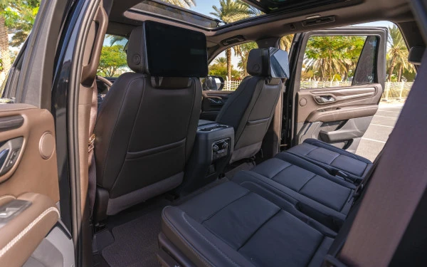  Black GMC Yukon Denali Photo 8