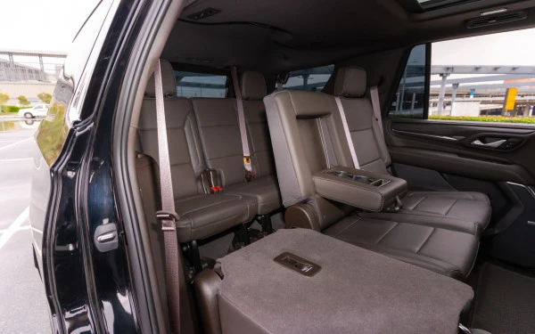  Black GMC Yukon Denali Photo 8