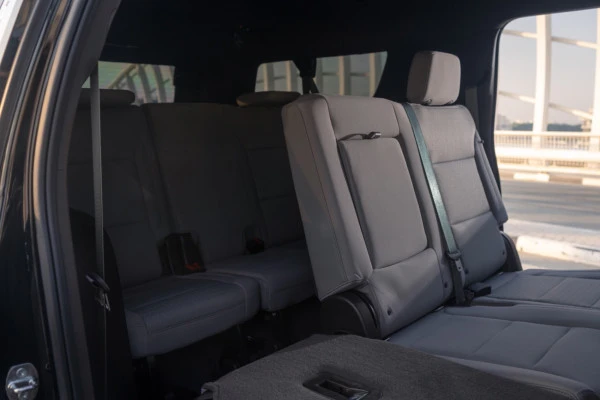  Black GMC Yukon Photo 5