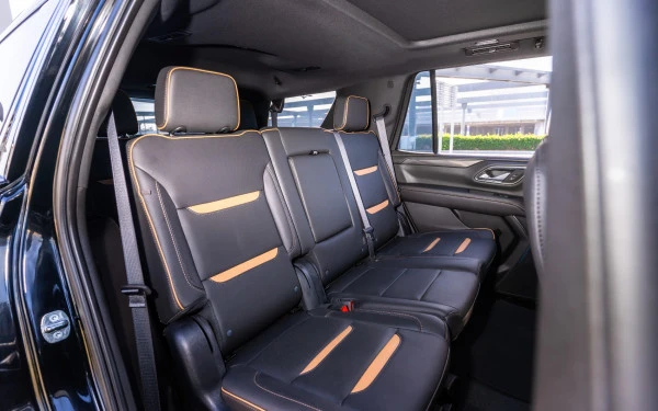  Black GMC Yukon AT4 Photo 9