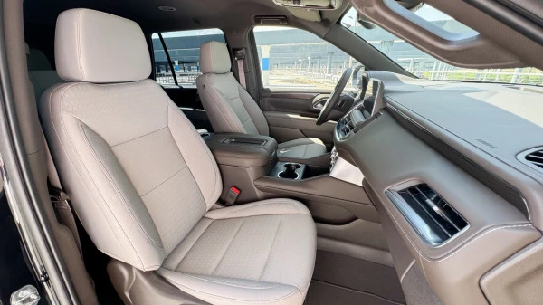  Black GMC Yukon Photo 5