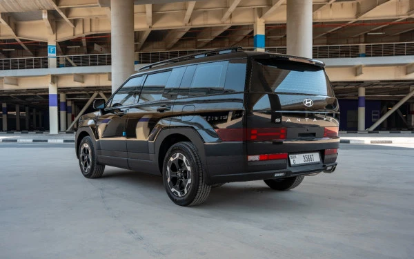  Black Hyundai Santa Fe Photo 7