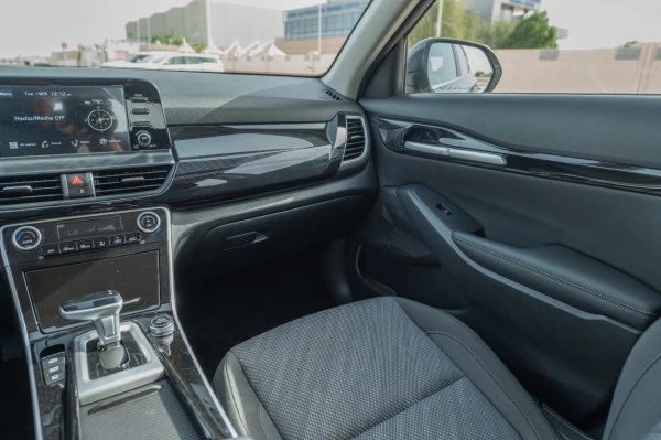  Black KIA Seltos Photo 8