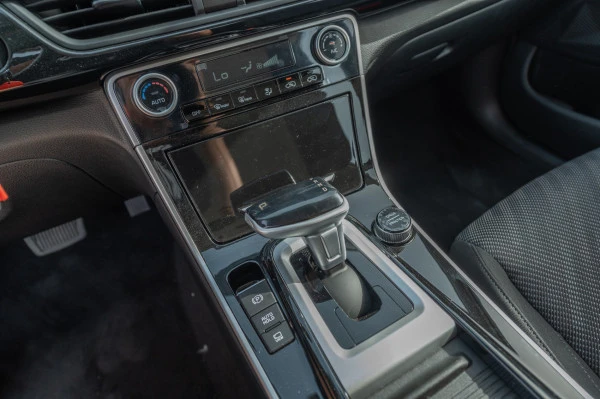  Black KIA Seltos Photo 11