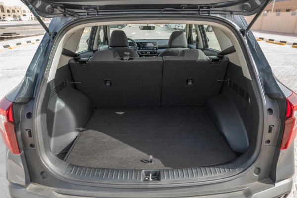  Black KIA Seltos Photo 13