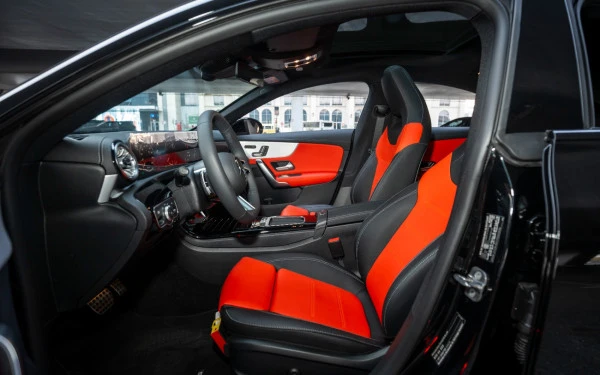  Black Mercedes CLA200 Photo 7