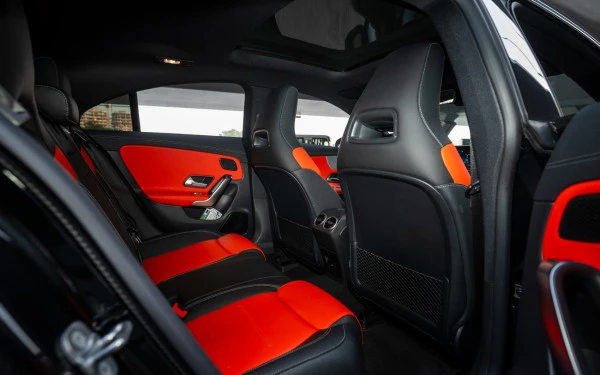  Black Mercedes CLA200 Photo 11