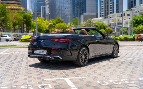  Black Mercedes CLE 200 AMG cabriolet/convertible Photo 3