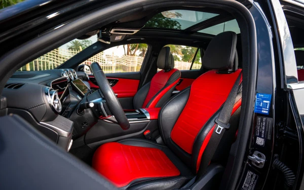  Black Mercedes GLC 200 SUV Photo 8