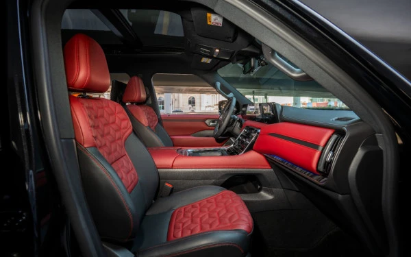  Black Nissan Patrol Platinum LE PLATI Photo 26