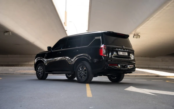  Black Nissan Patrol Platinum V6 Photo 2