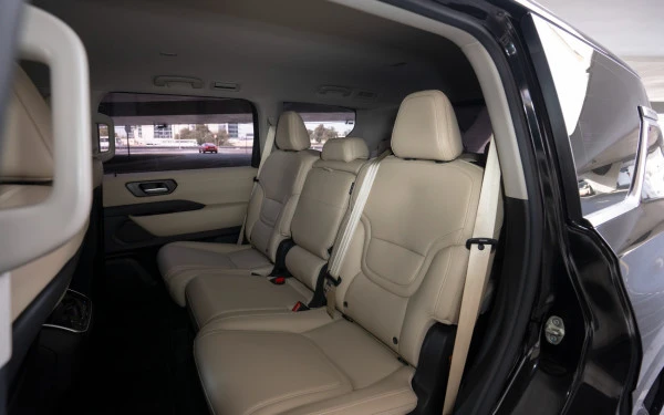  Black Nissan Patrol Platinum V6 Photo 6