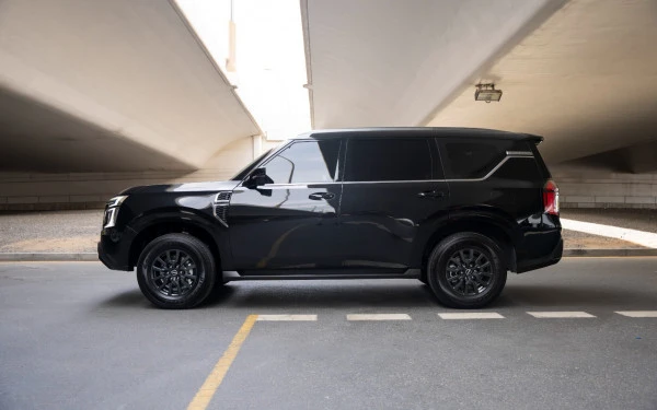  Black Nissan Patrol Platinum V6 Photo 4