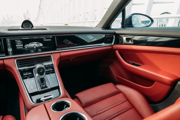  Black Porsche Panamera Photo 9