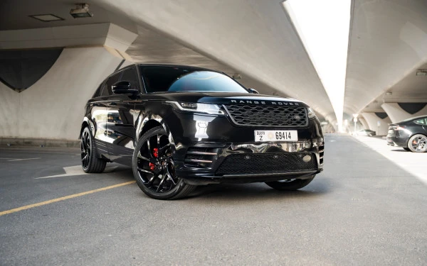  Black Range Rover Velar Photo 3