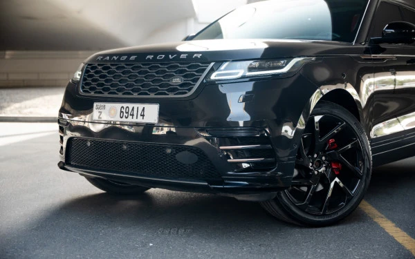  Black Range Rover Velar Photo 13