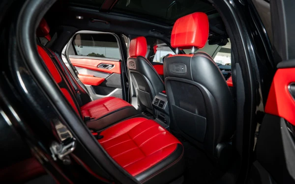  Black Range Rover Velar Photo 18