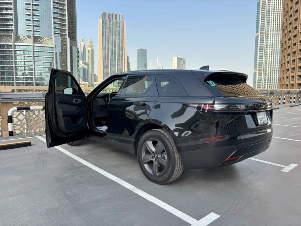  Black Range Rover Velar Photo 3