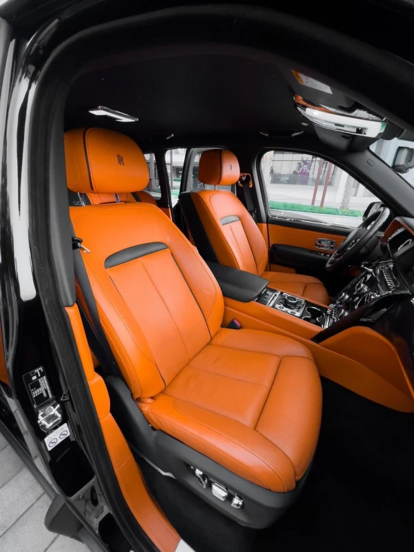  Black Rolls Royce Cullinan Black Badge Photo 9