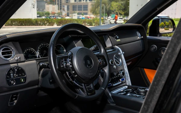  Black Rolls Royce Cullinan Photo 4