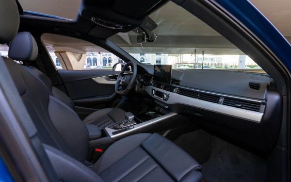  Blue Audi A4 Photo 9