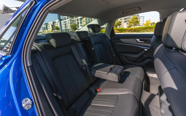  Blue Audi A6 Photo 8