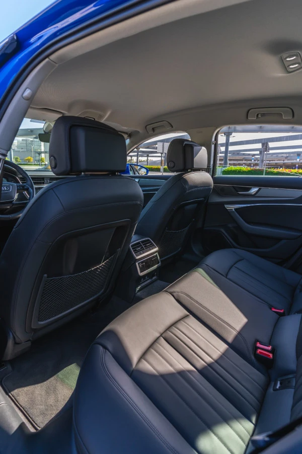  Blue Audi A6 Photo 9