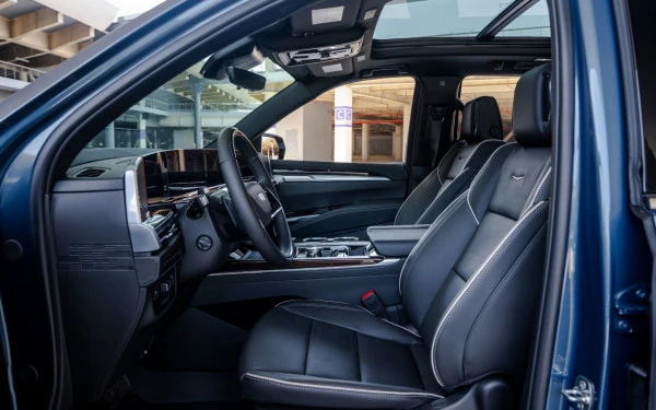  Blue Cadillac Escalade Photo 4