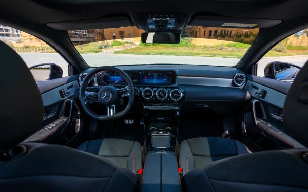  Blue Mercedes A200 Photo 10