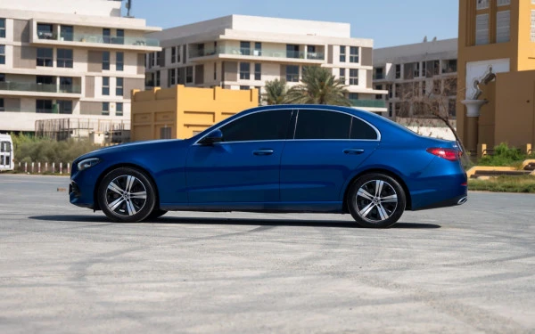  Blue Mercedes C200 Photo 2