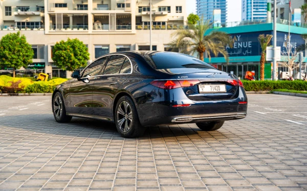  Blue Mercedes E200 Photo 2