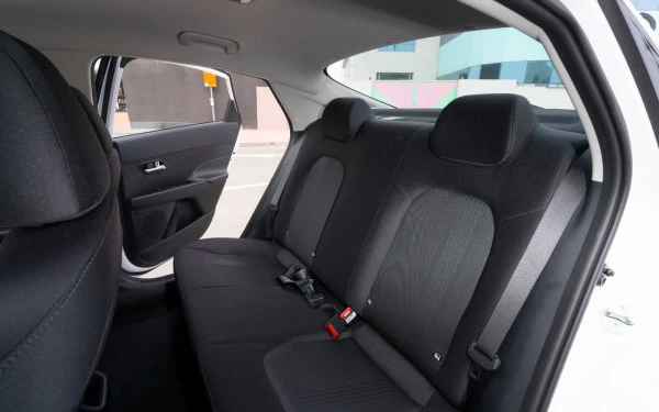  White Hyundai Accent Photo 11