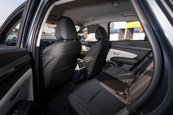  Black Hyundai Tucson Photo 12