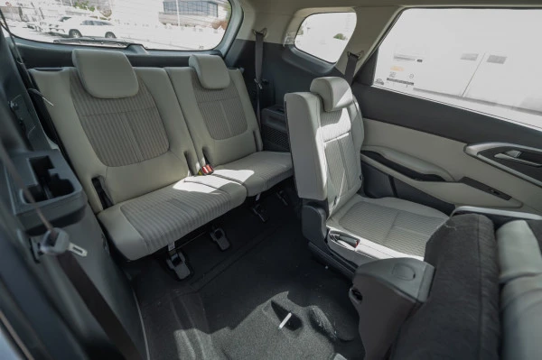  Dark Grey KIA Carens Photo 10