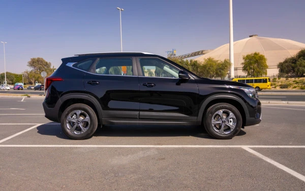  Black KIA Seltos Photo 3